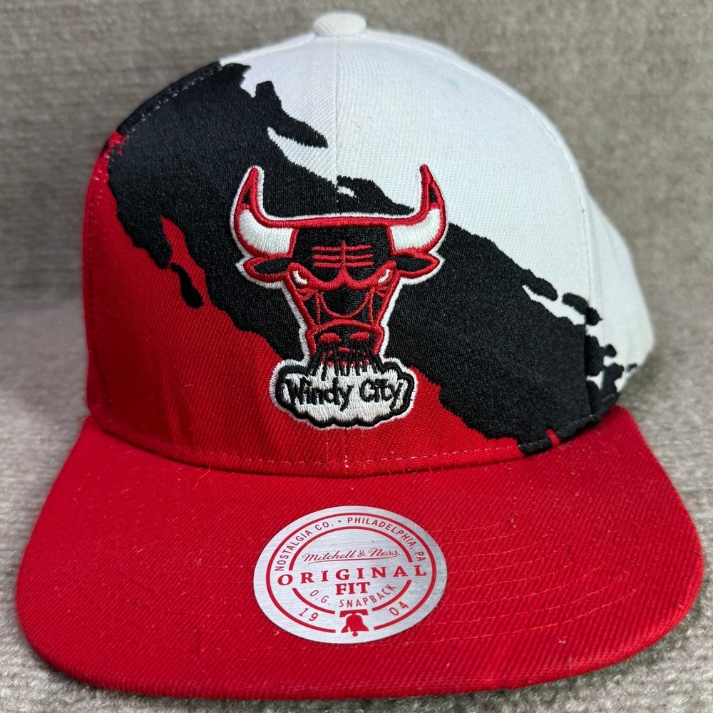 Chicago Bulls Mitchell & Ness Snapback Hat Mens OSFA Red White Windy City‎